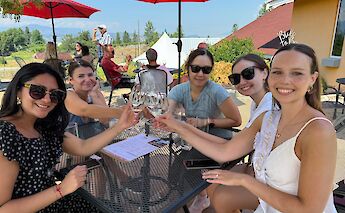 Girls' wine tasting tour. CC:TO