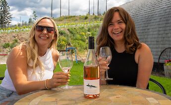 Hidden Vines outdoor wine tastings. CC:TO