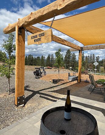 Outside Hidden Vines Winery. CC:TO